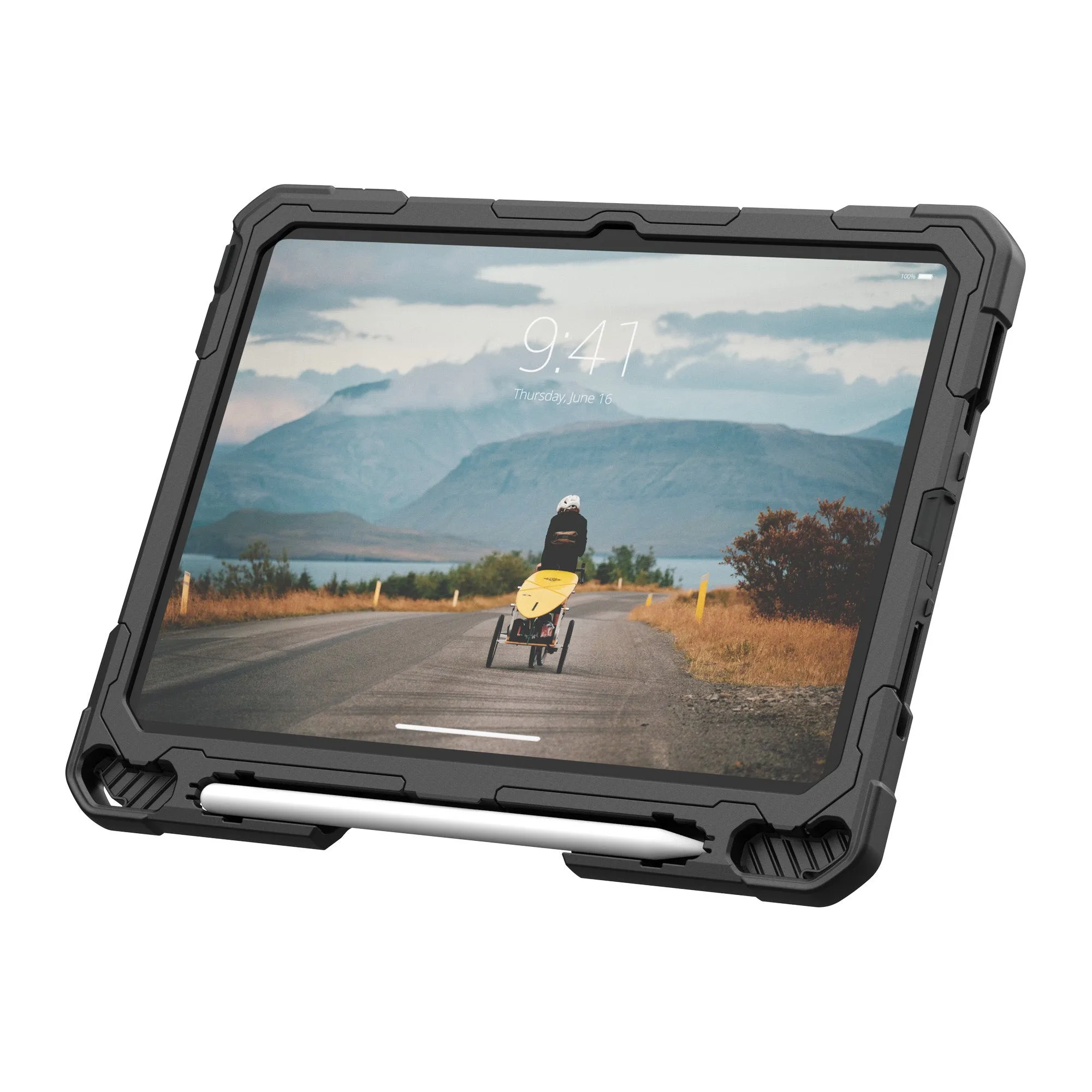 iPad 10.9 2022 UAG Plasma w/Kickstand   HS Case - Ice/Black - 15-12577